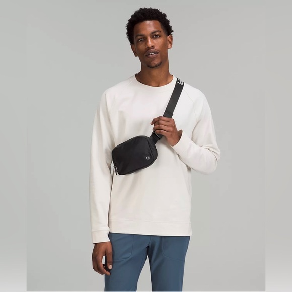 Lululemon Everywhere Belt Bag 1L Black/White Brand New - Picture 2 of 15